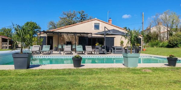 Grange de charme avec piscine et jardin à quelques minutes de la plage