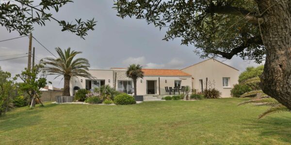 Villa au calme, proche de la mer